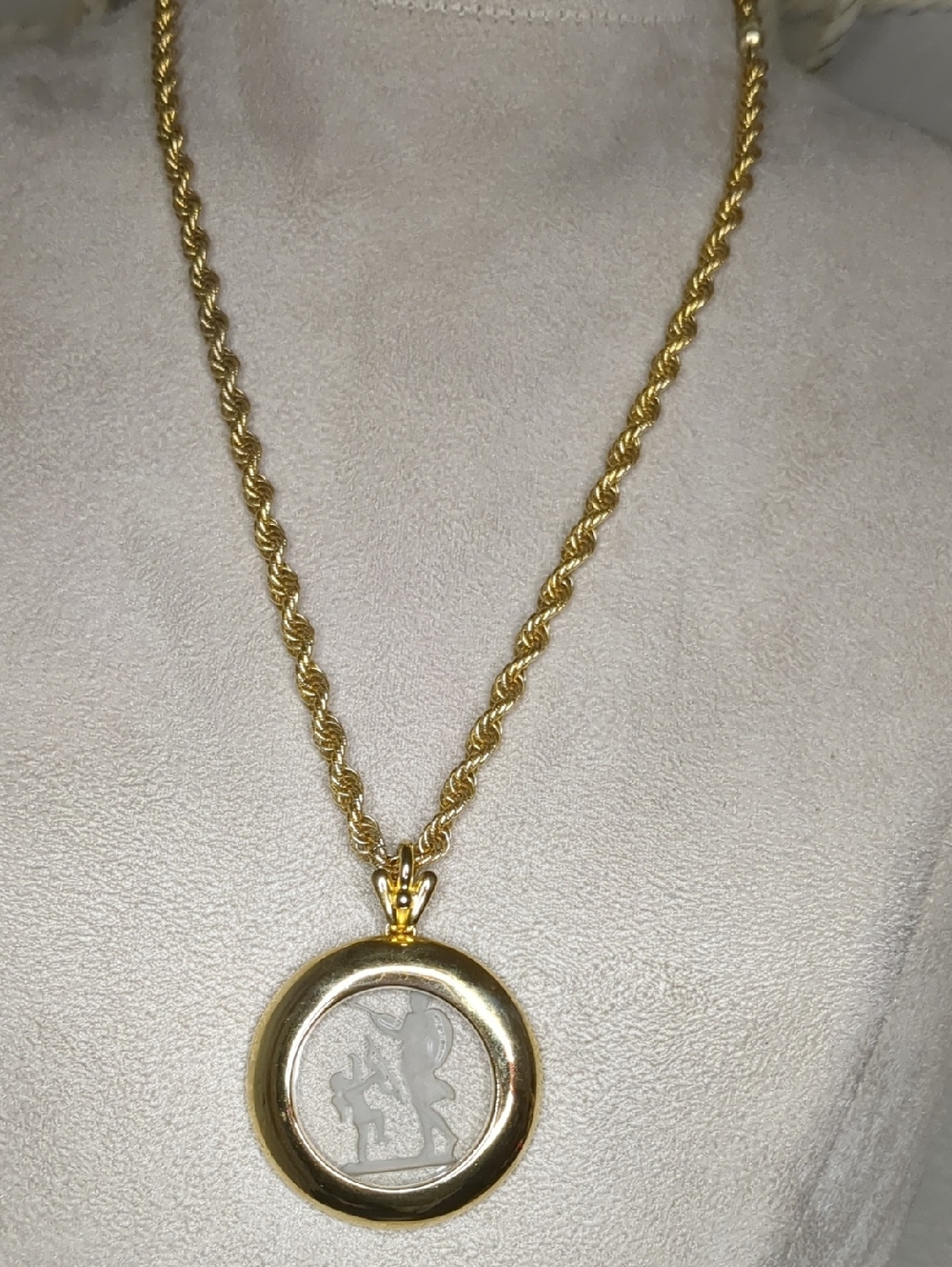 Vintage Intaglio Glass Necklace Etched Roman Eros Cupid Pendant Bow And Arrow